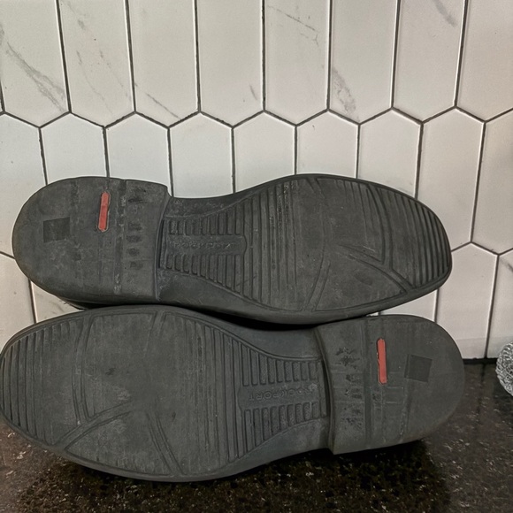 Rockport Classic Black Men's Dress Shoes, size 11 - Picture 6 of 9